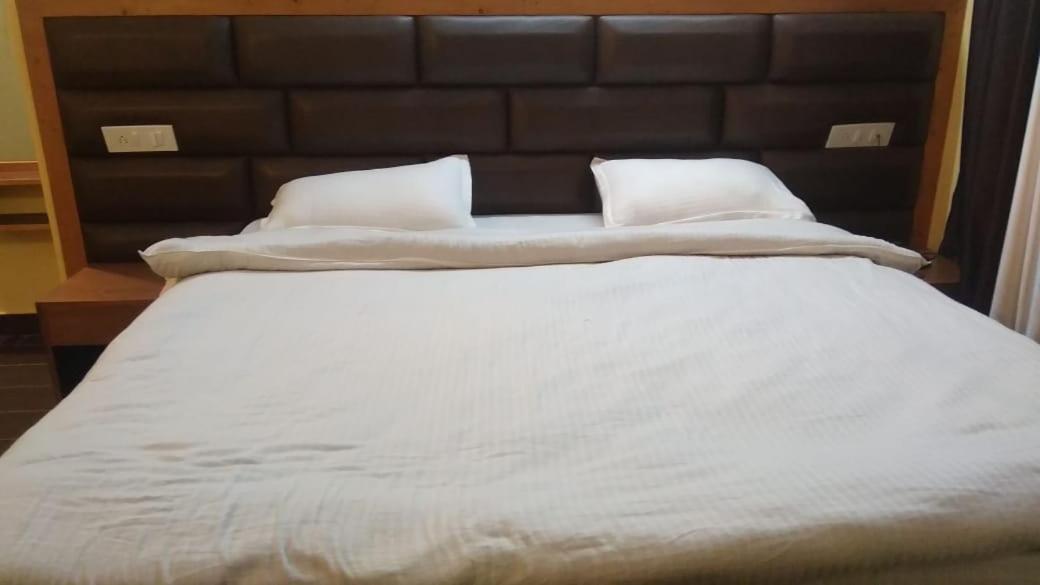 Aarika Homestay Шимла Экстерьер фото